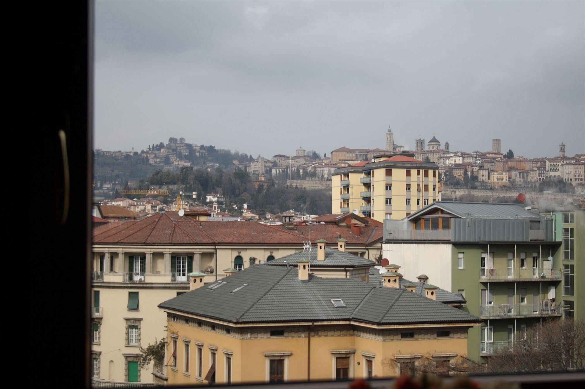 Отель Bergamo Romantica Экстерьер фото